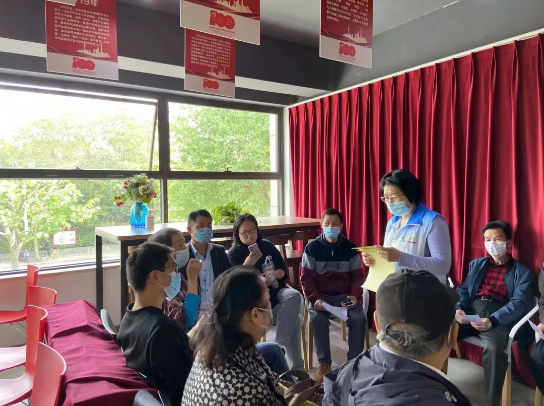 放弃周末、朝八晚九……普陀的“蓝马甲”，你们辛苦了！休闲区蓝鸢梦想 - Www.slyday.coM