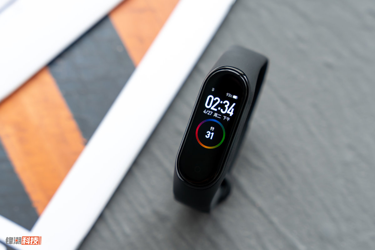 从三个点到全面屏小米手环历代机型回顾