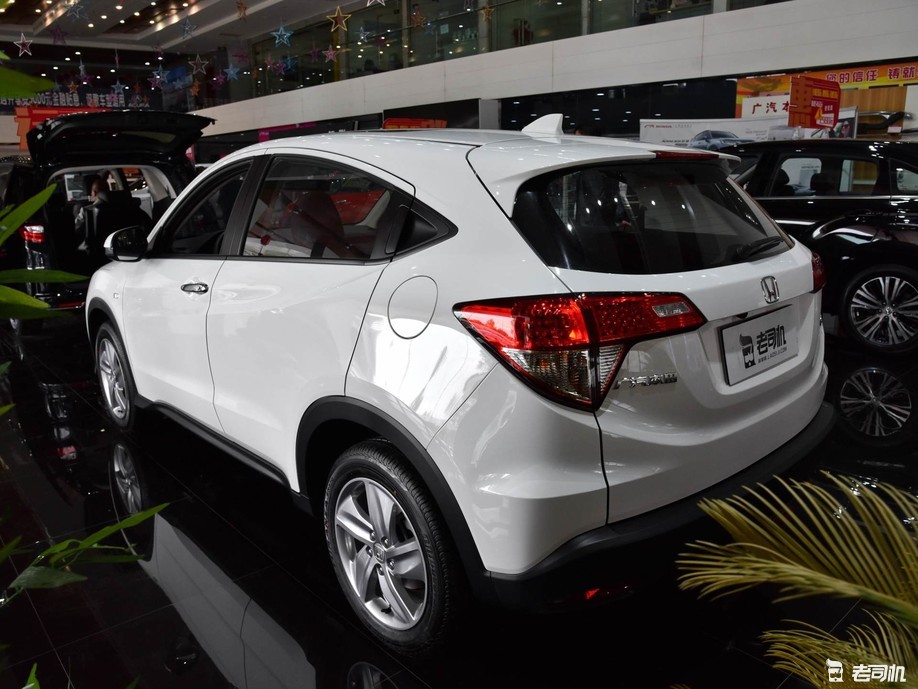 小型suv中的标杆车型小哥带你一起看本田缤智