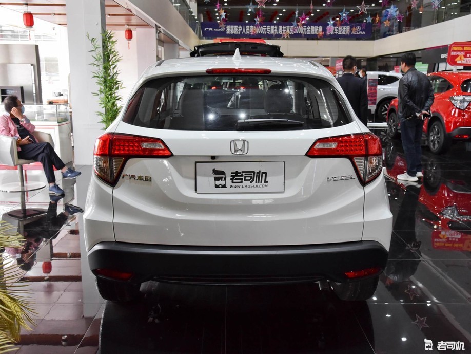 小型suv中的标杆车型小哥带你一起看本田缤智