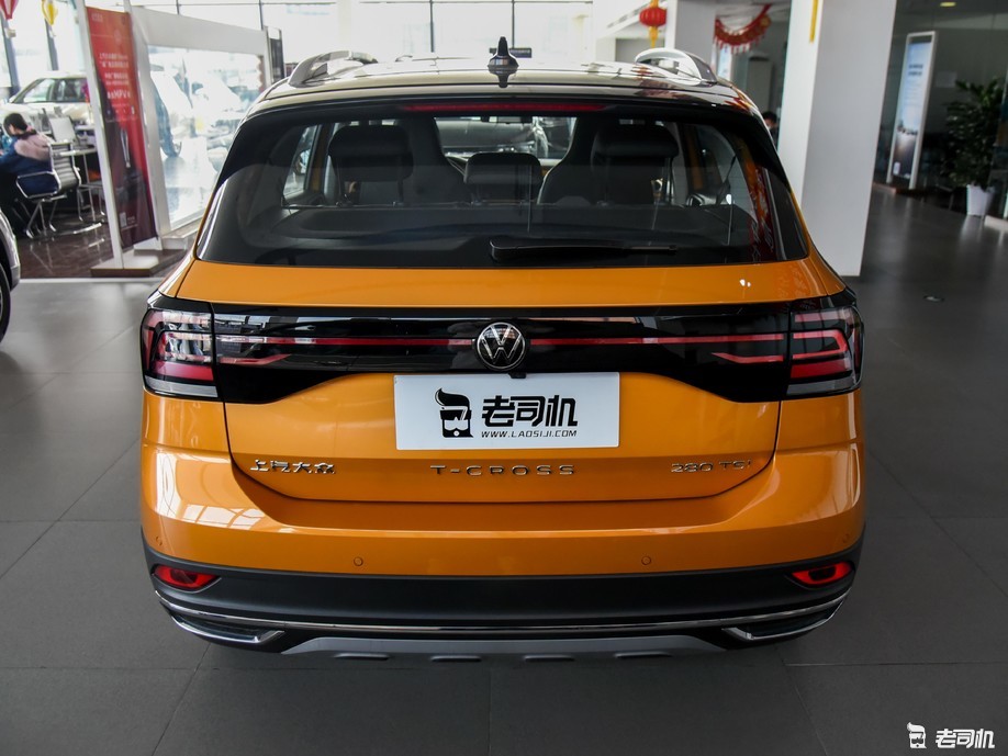 价格适中颜值高 小哥带你一起看大众t-cross途铠