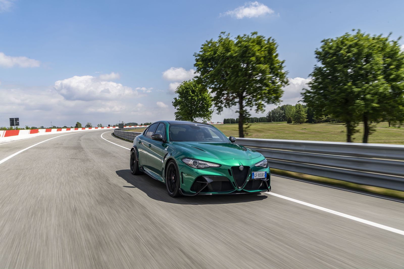 全新Giulia GTA/GTAm全球首发 配2.9T V6双涡轮增压发动机