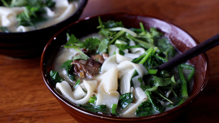 吃烩面挺好,就是量大太废蒜|河南烩面|面条|烩面_新浪新闻