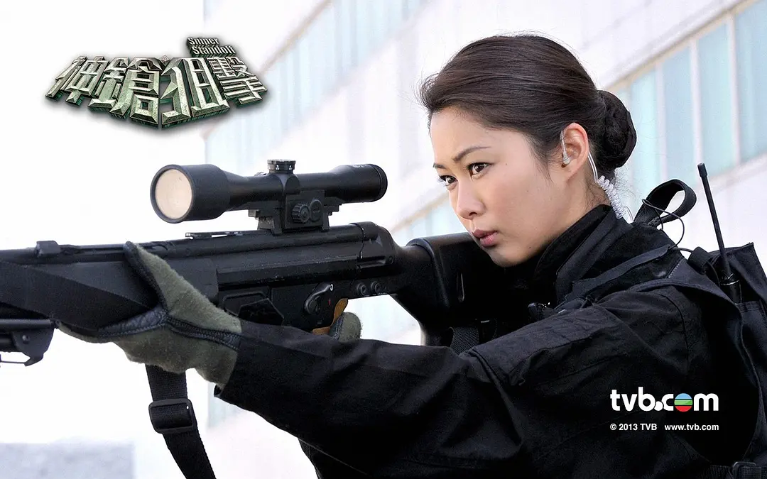电视剧《溏心风暴3》 ↓总之,出道后一直在tvb兢兢业业拍戏的岑丽香既