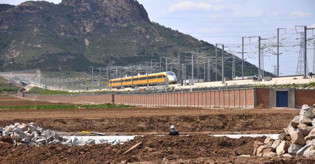 锦州朝凌高铁引入新建凌海南站及京哈铁路秦沈段施工