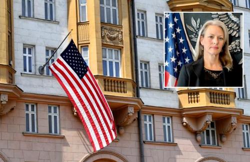 俄罗斯要求美驻俄大使馆发言人丽贝卡·罗斯离开俄罗斯返回美国,罗斯