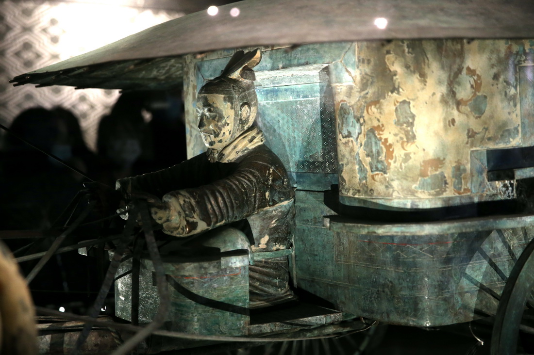 博物馆日全球最贵倒车入库秦陵铜车马起驾换车库