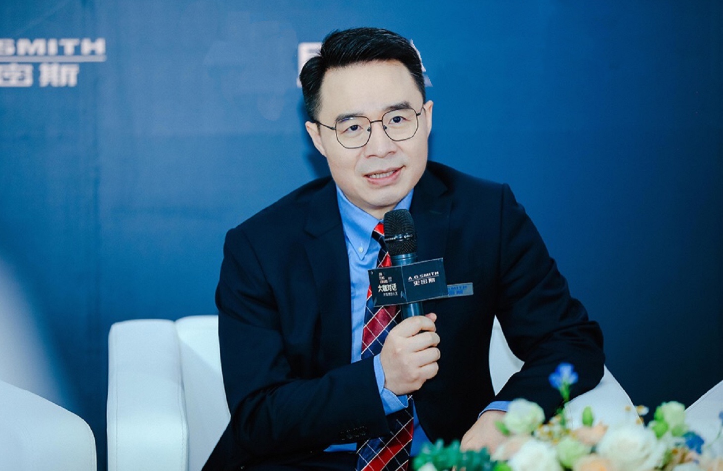 邱步双能源高效联动ao史密斯ailink全联全控智能物联系统打造舒适生活