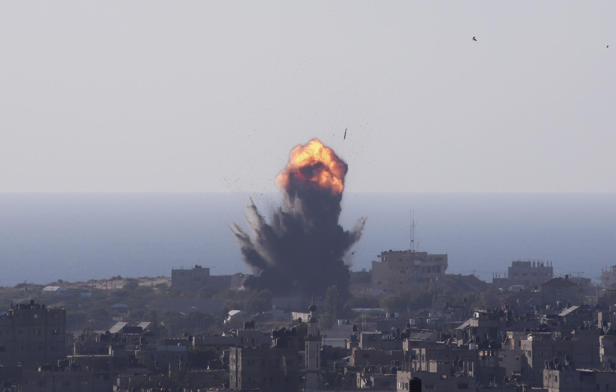 当地时间5月13日，加沙地带拉法遭以色列空袭。新华社 图