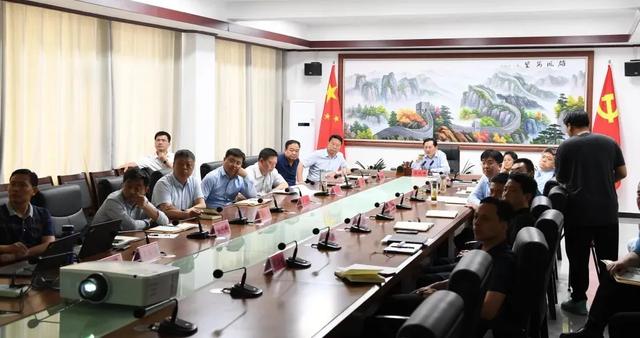 强延峰强调,中心城区的规划要高品位,高水平,要把握好"城市设计"风格