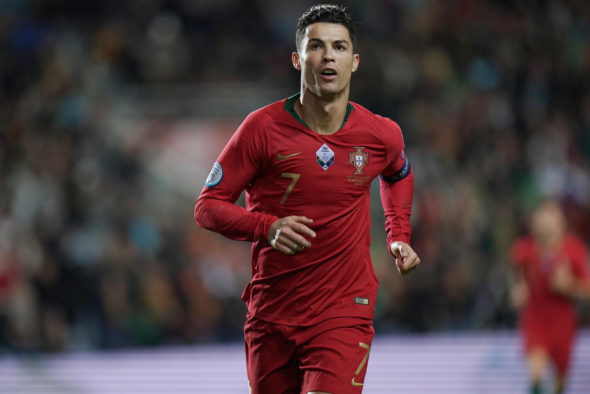 c罗母亲:将说服儿子回归葡萄牙体育据多家葡萄牙媒体13日透露,c罗的