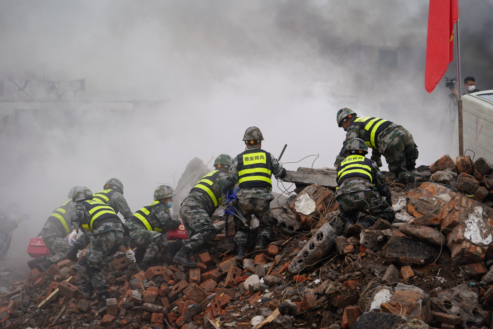 应急使命2021抗震救灾演习在四川举行