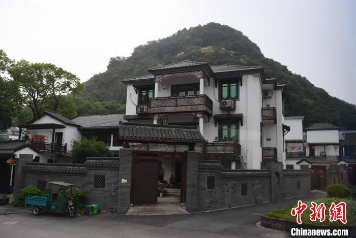 探访"枫桥经验"发源地——浙江诸暨枫源村