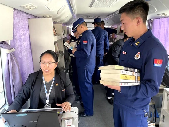 车","线上图书室"等资源,不定期为各级单位送去更多实用的"精神食粮"