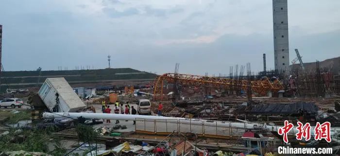 已致12死！ 武汉苏州遭龙卷风袭击，亲历者：天花板一块块往下掉（视频）休闲区蓝鸢梦想 - Www.slyday.coM