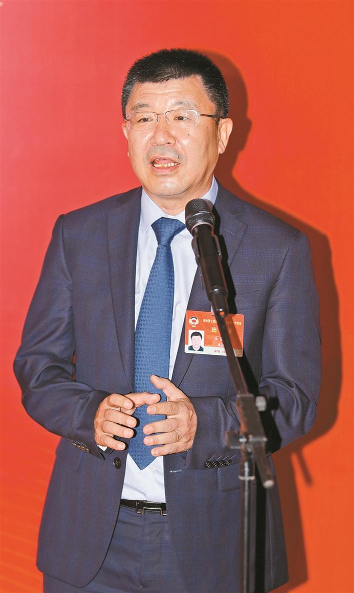 市政协委员,深圳市蕾奥规划设计咨询股份有限公司董事长王富海