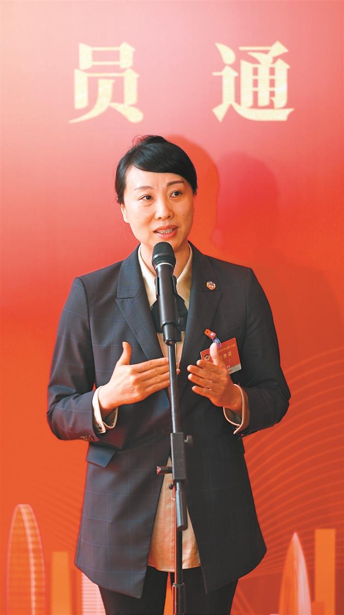 委员通道6位委员建言智慧城市发展和双区建设勇闯人类