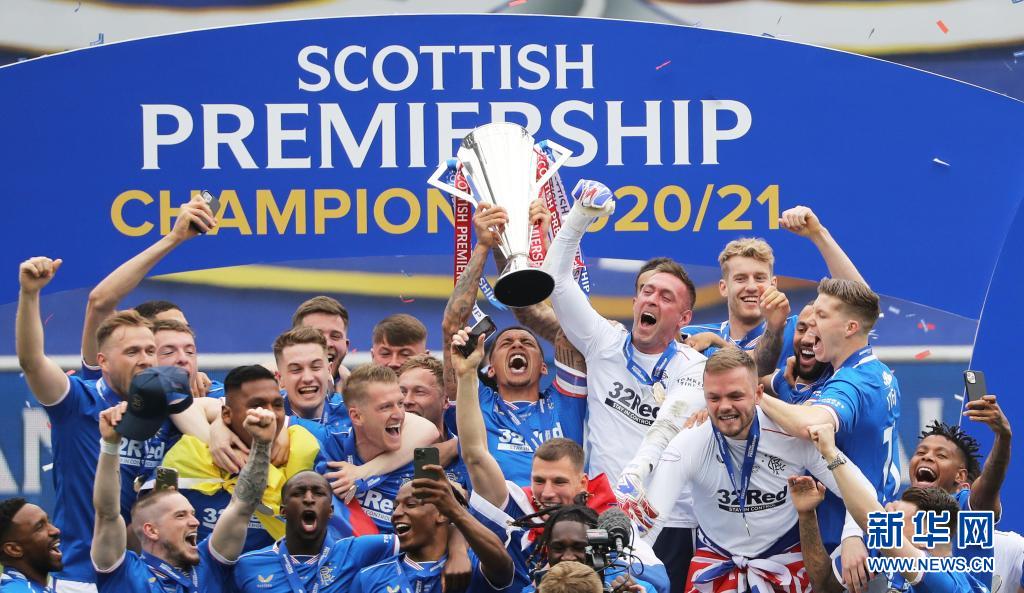 当日,杰拉德执教的格拉斯哥流浪者队在苏格兰足球超级联赛中以4比0