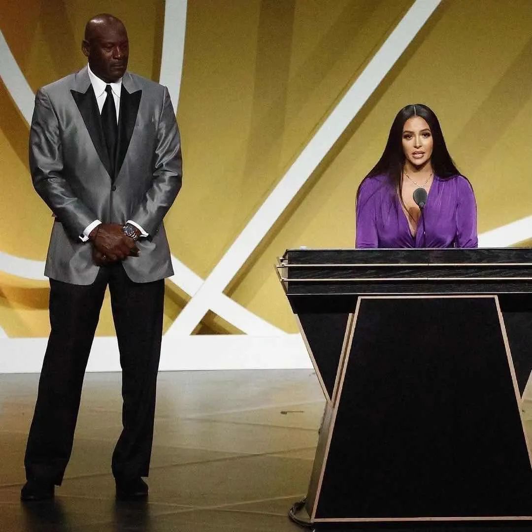 2021年最动人的演讲瓦妮莎代科比致辞爱一个人最后活成了他的样子