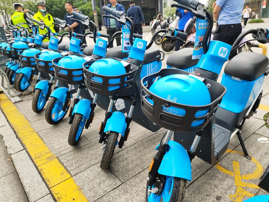 转向助力不好方向盘费力 方向盘很重打不动怎么办