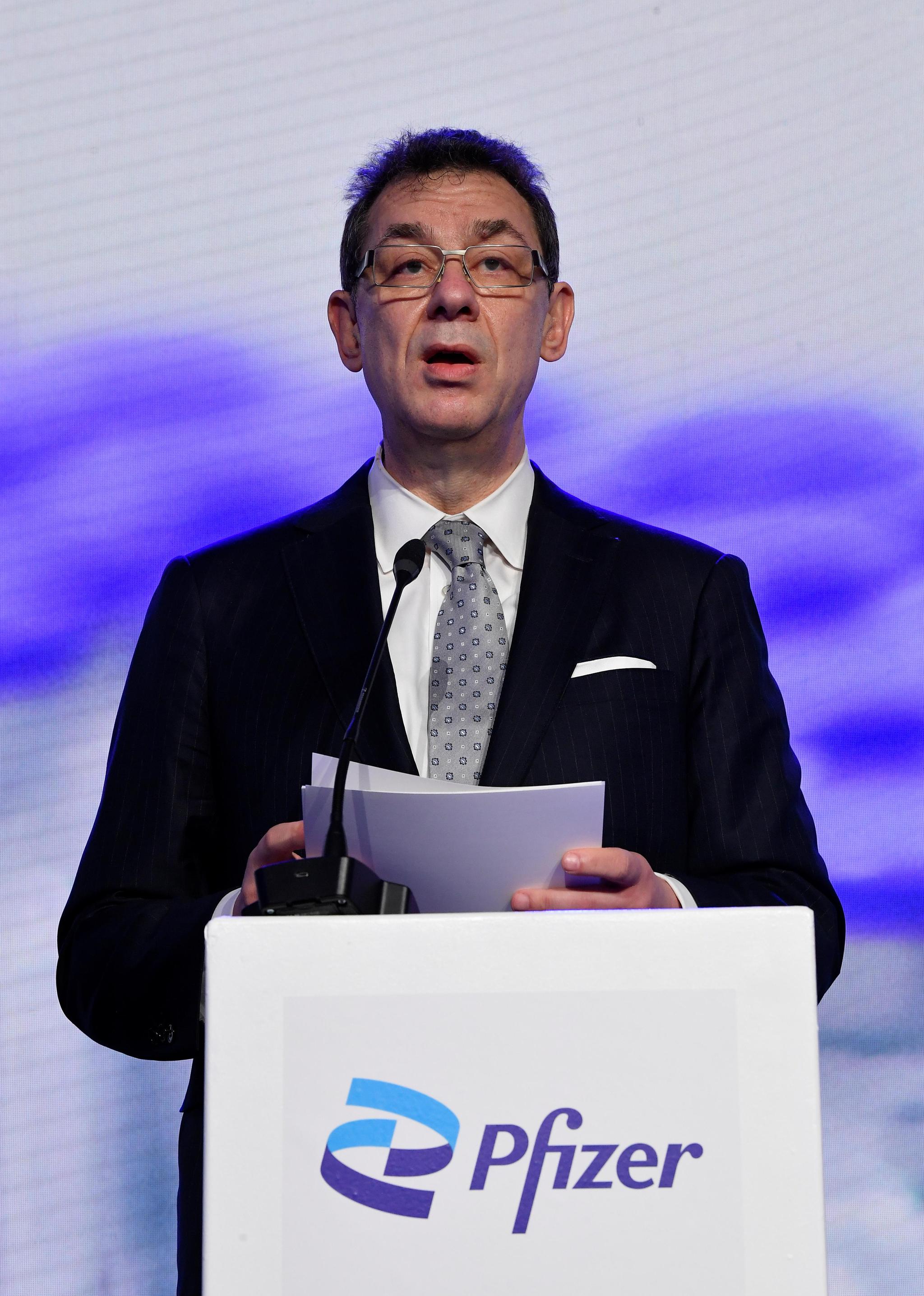 美国制药巨头辉瑞公司ceo阿尔伯特·伯拉,图自澎湃影像.