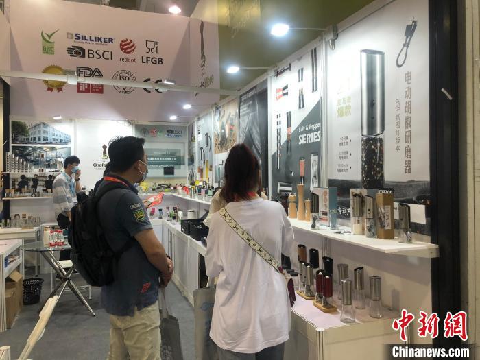 中国（宁波）出口跨境电商博览会开幕 集3万家跨境电商