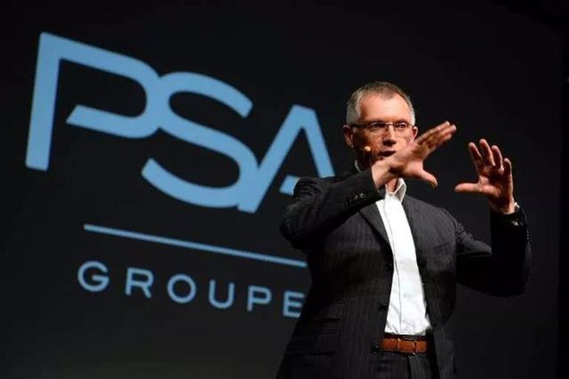 创新车载体验 Stellantis集团/富士康成立公司