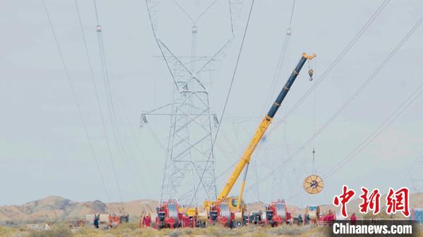 新疆一750千伏输电工程贯通 南北疆电力互供能力将翻番