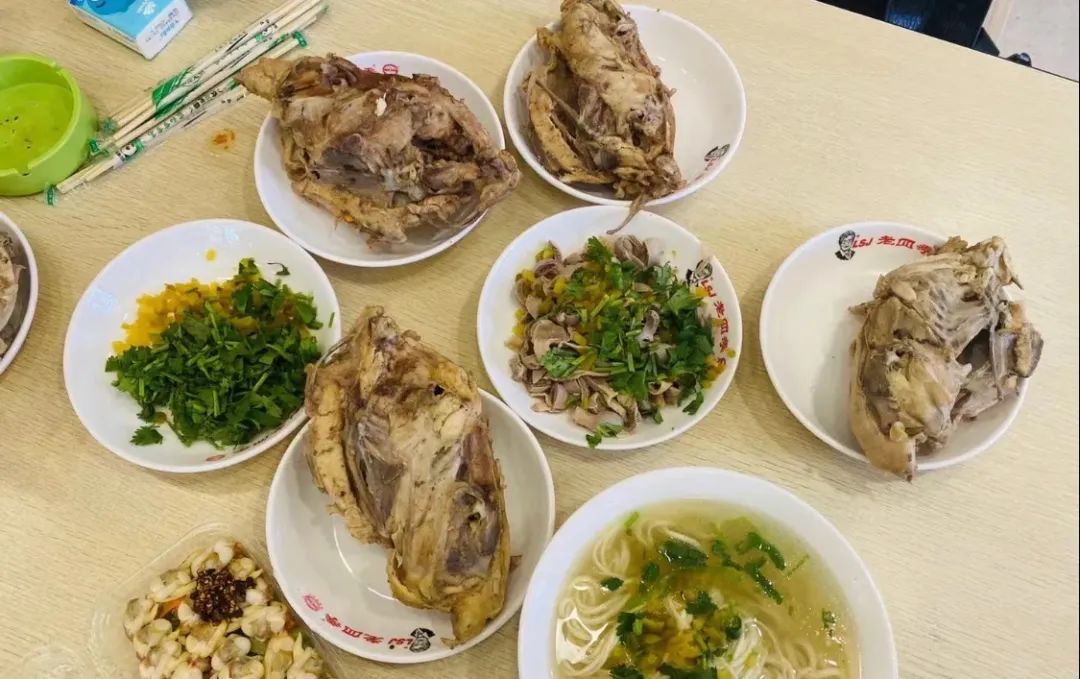 没有一只鸡，能活着走出沈阳休闲区蓝鸢梦想 - Www.slyday.coM