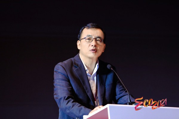 华为公司战略部总裁张文林在致辞中表示,"碳达峰,碳中和",是这个时代