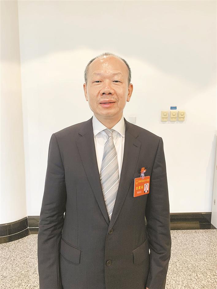 市人大代表张庆杰:社区应多挖掘空间摆放运动设施|社区_新浪新闻