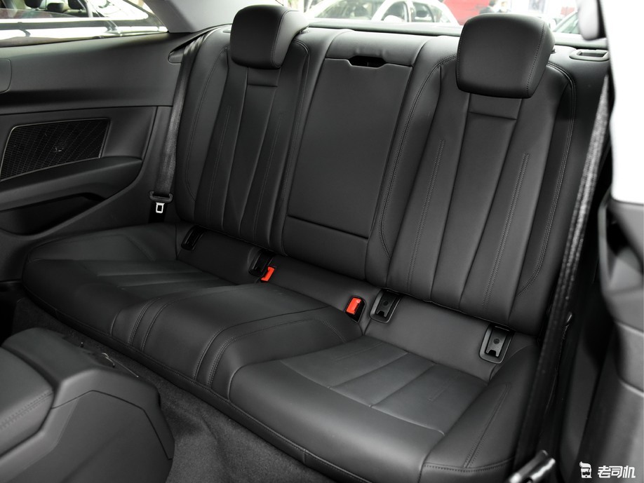 高颜值进口车之选小哥带你一起看奥迪a5