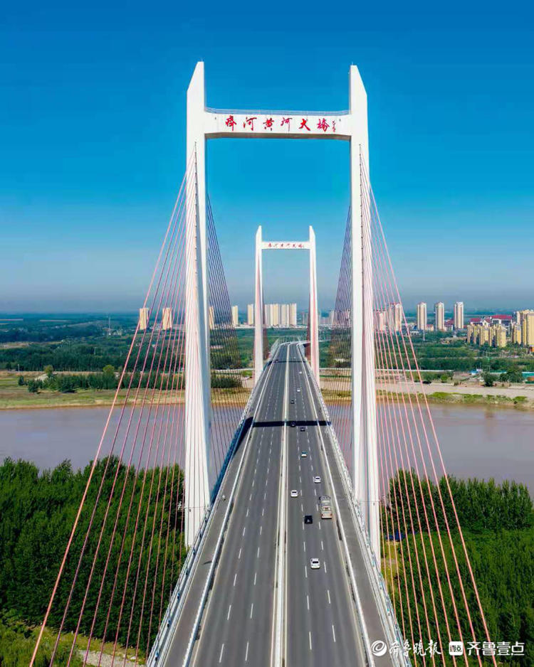 蓝天下的齐河黄河大桥|济南市_新浪新闻