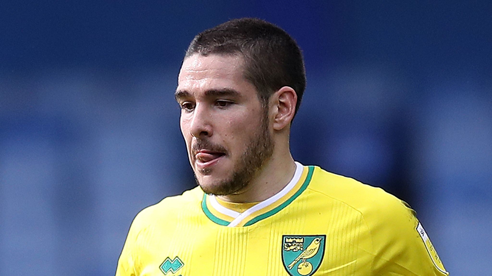 官方诺维奇中场布恩迪亚当选英冠赛季最佳球员