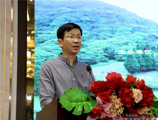 玉林市文化广电体育和旅游局党组书记,局长梁卫东致辞.麦一帆 摄