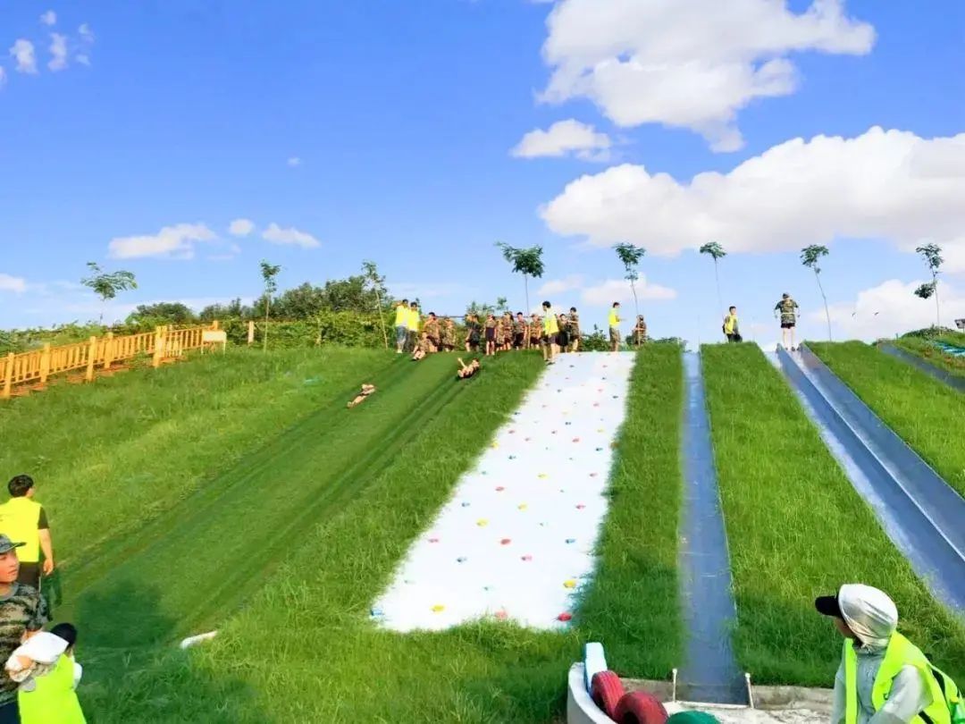 家门口人均40元的遛娃圣地！五一假期带着家人来场说走就走的旅行！嗨翻天！休闲区蓝鸢梦想 - Www.slyday.coM