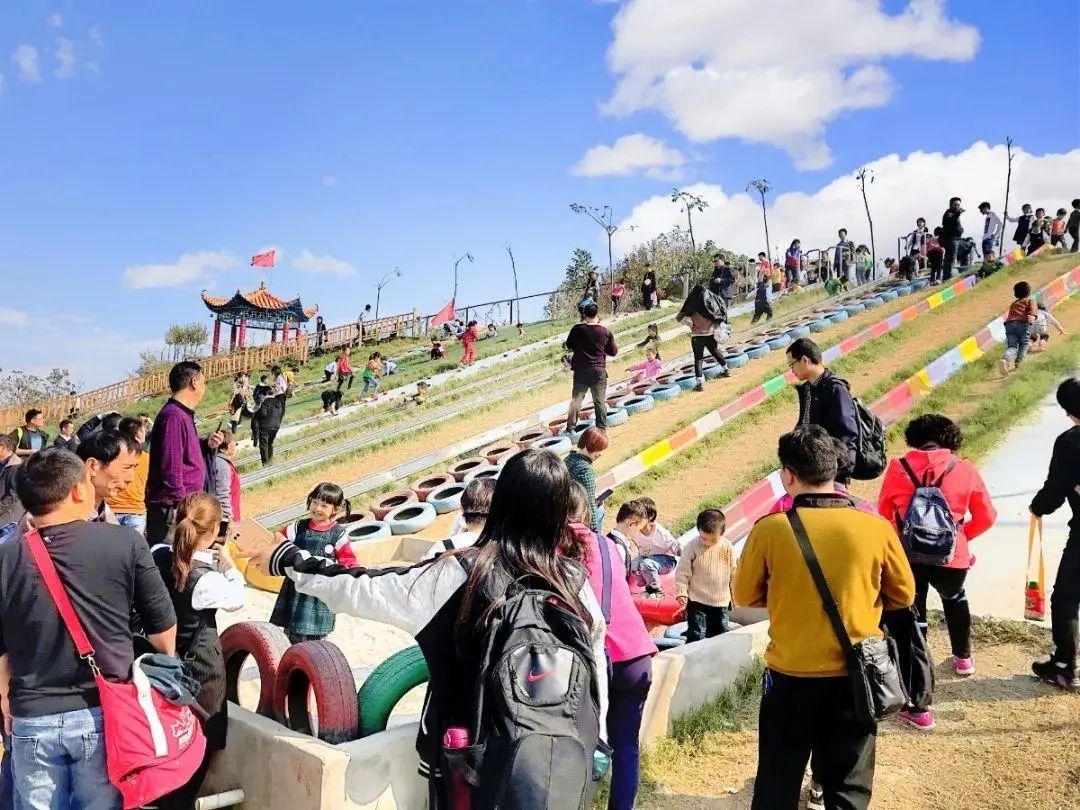 家门口人均40元的遛娃圣地！五一假期带着家人来场说走就走的旅行！嗨翻天！休闲区蓝鸢梦想 - Www.slyday.coM