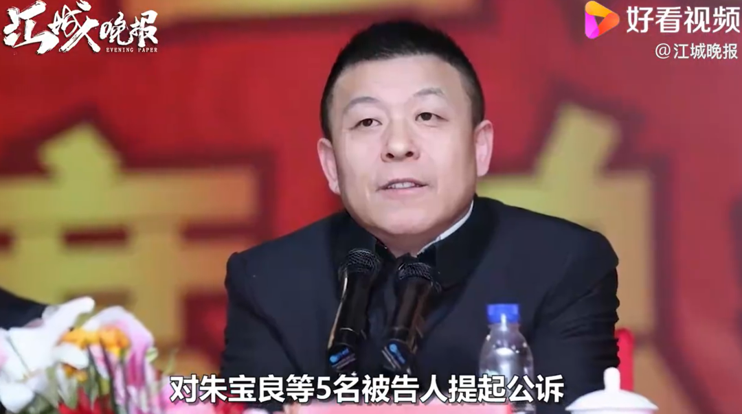 而在"三通一达"尚未登录资本市场前,朱宝良夫妇曾连续多年位居"中国