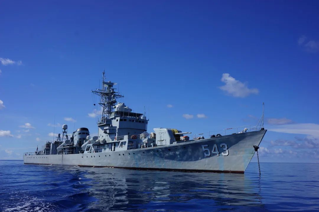 海军丹东舰退役服役36年系中国自主设计建造导弹护卫舰