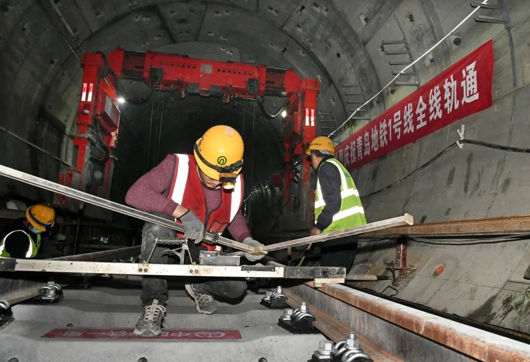 青岛地铁1号线为什么叫“1号线”？因为太厉害了！|海底隧道|西海岸|轨道_新浪新闻