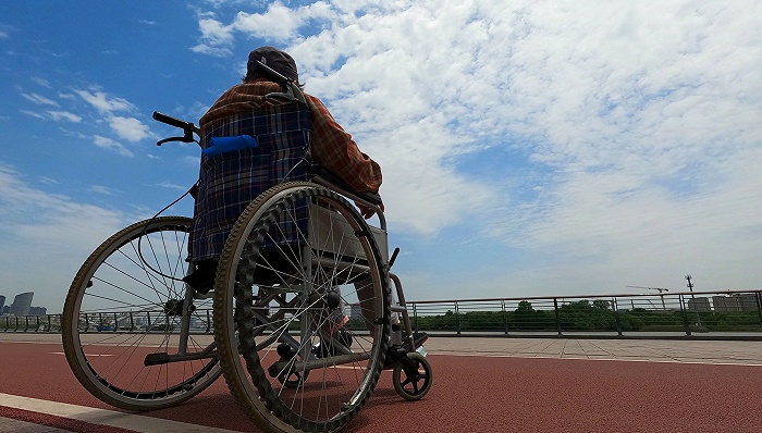 社科院专家预言：中国最快将在两年后成为中度老龄化国家