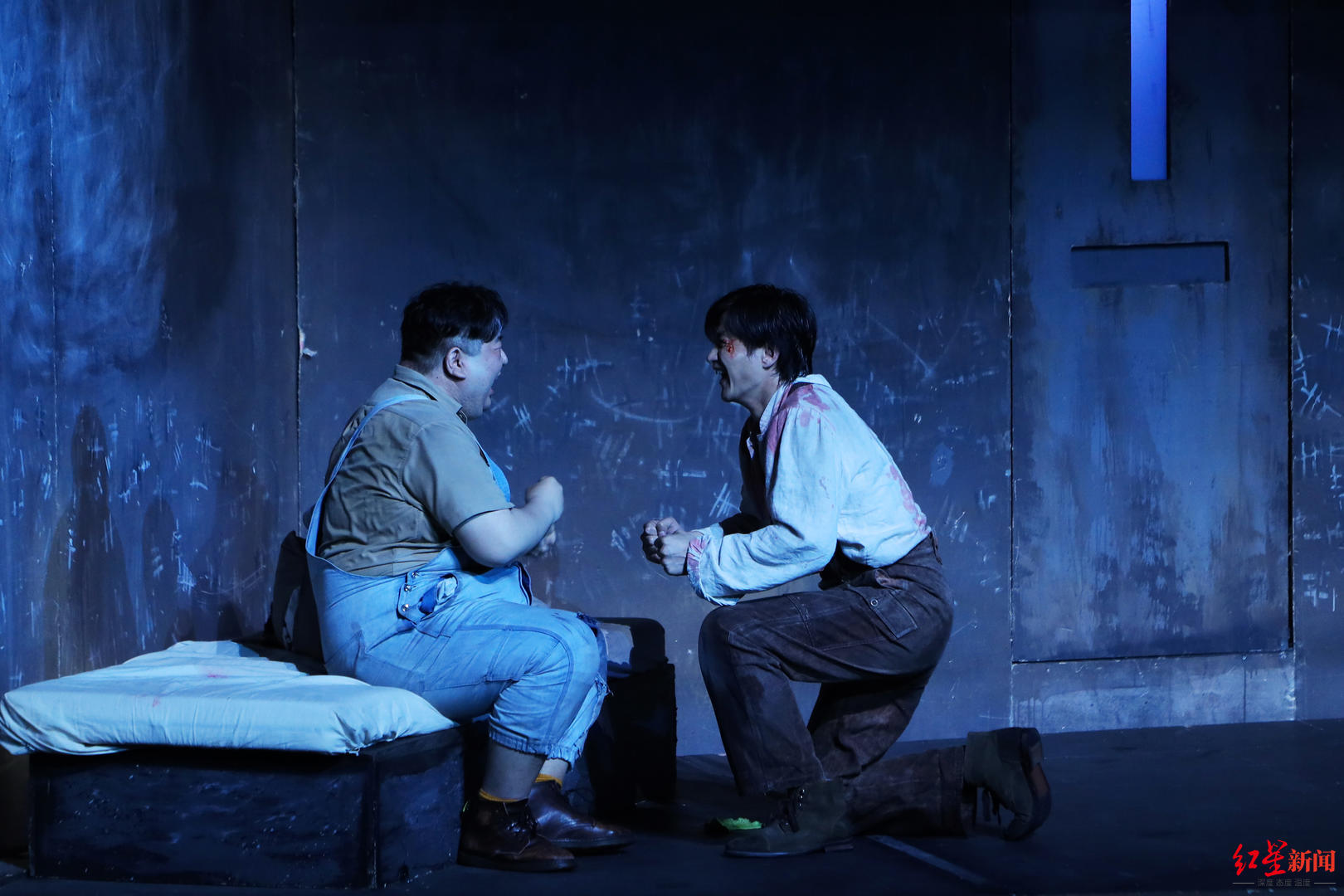 话剧枕头人周五成都首演周一围从观众变主演