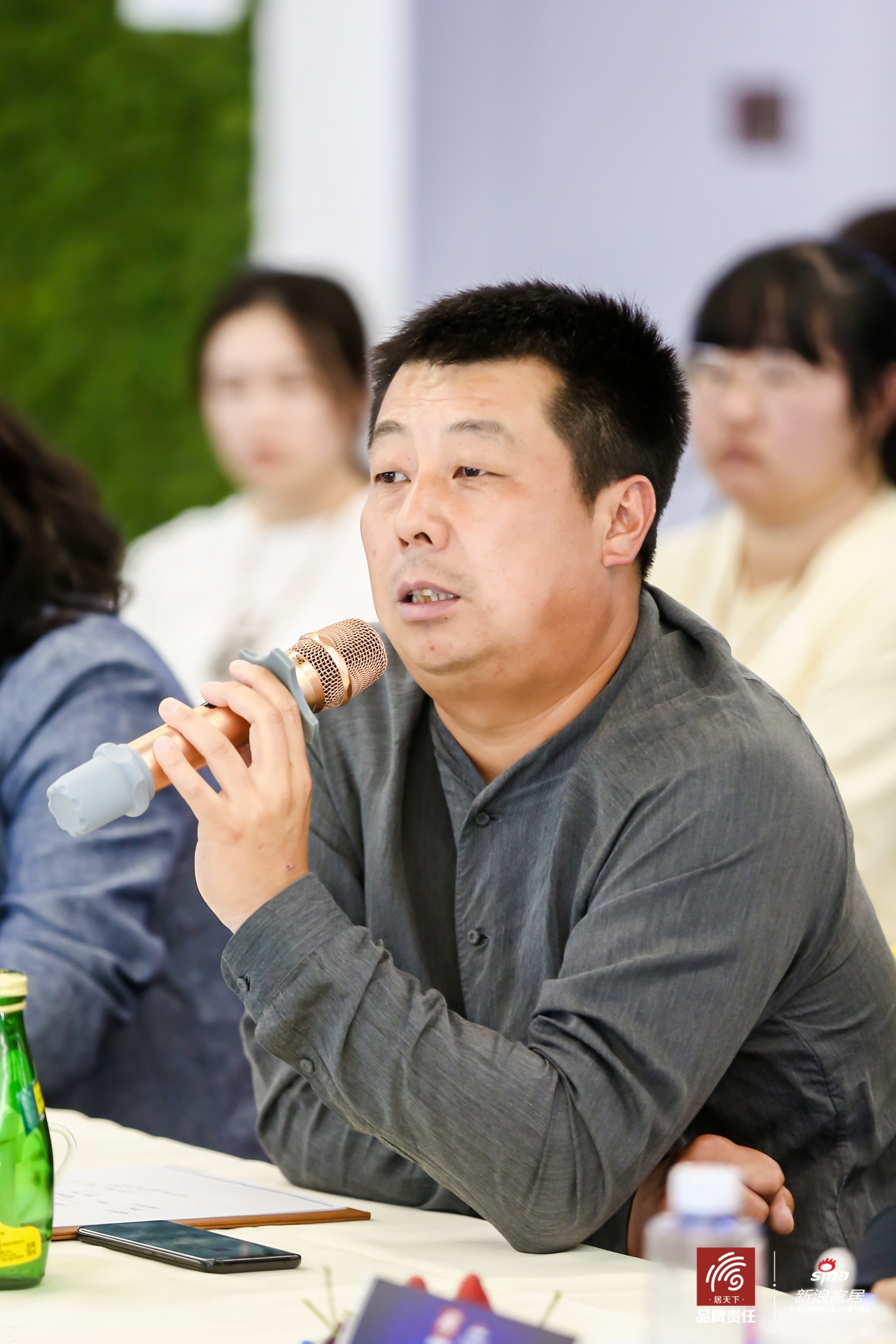 蓝景丽家李李为消费者负责也要为生产制造企业负责