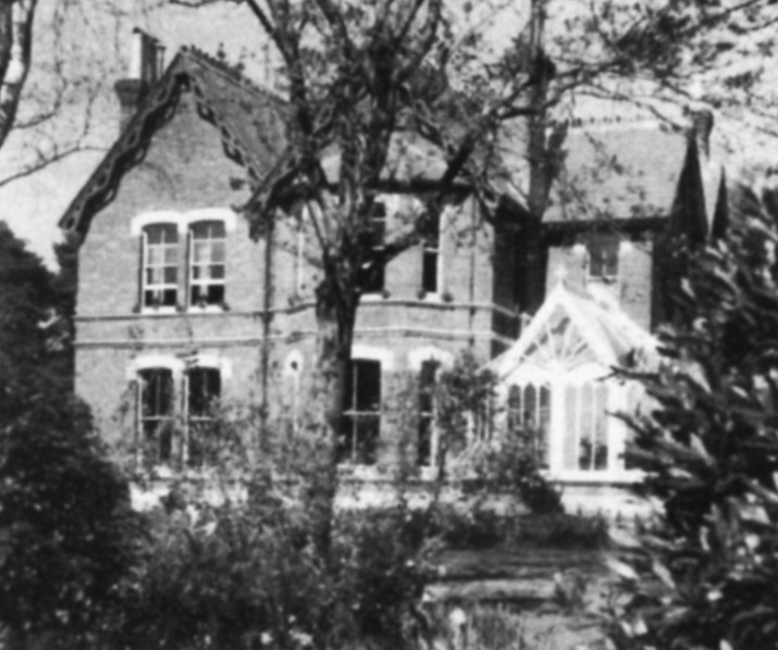 古道尔童年的家，伯恩茅斯白桦山庄。