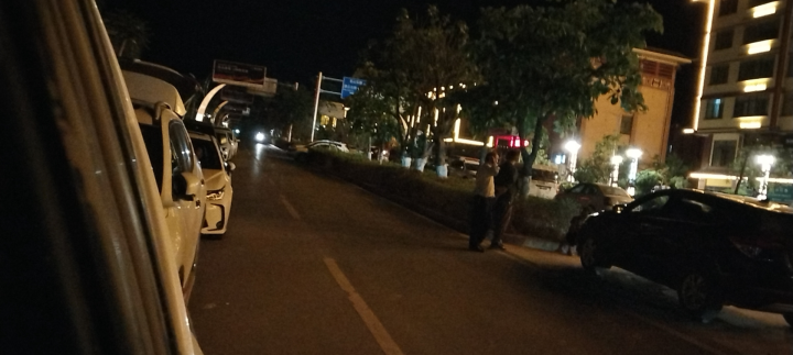 揪心!青海7.4级云南6.4级地震,已致30人死伤!亲历者:1家10多口刚逃出房就塌了休闲区蓝鸢梦想 - Www.slyday.coM