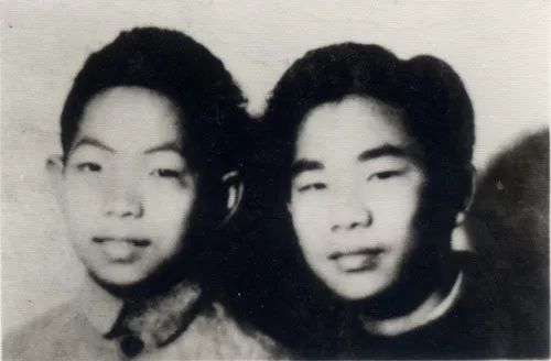 少年时代的袁隆平（左）