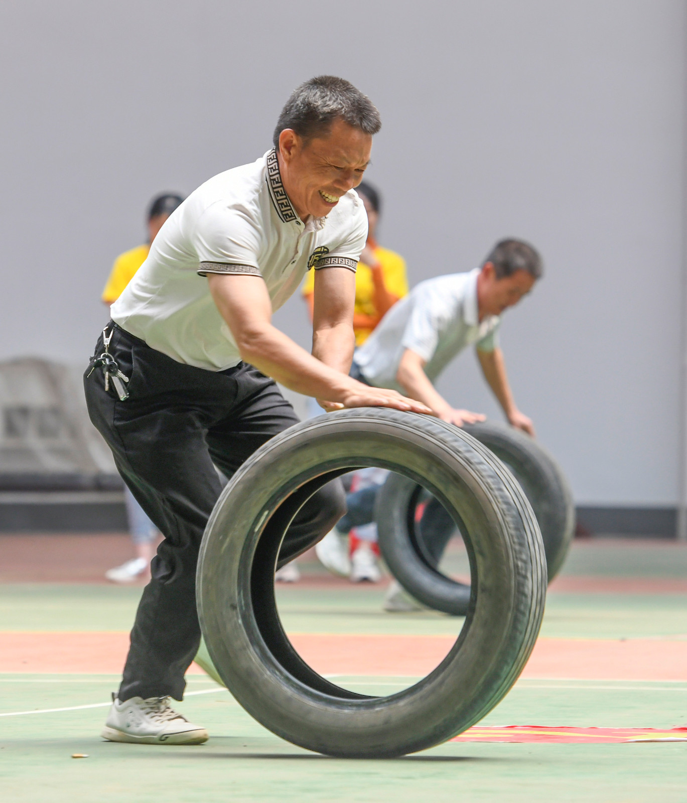 湖南道县:趣味运动会 社区欢乐多(组图)