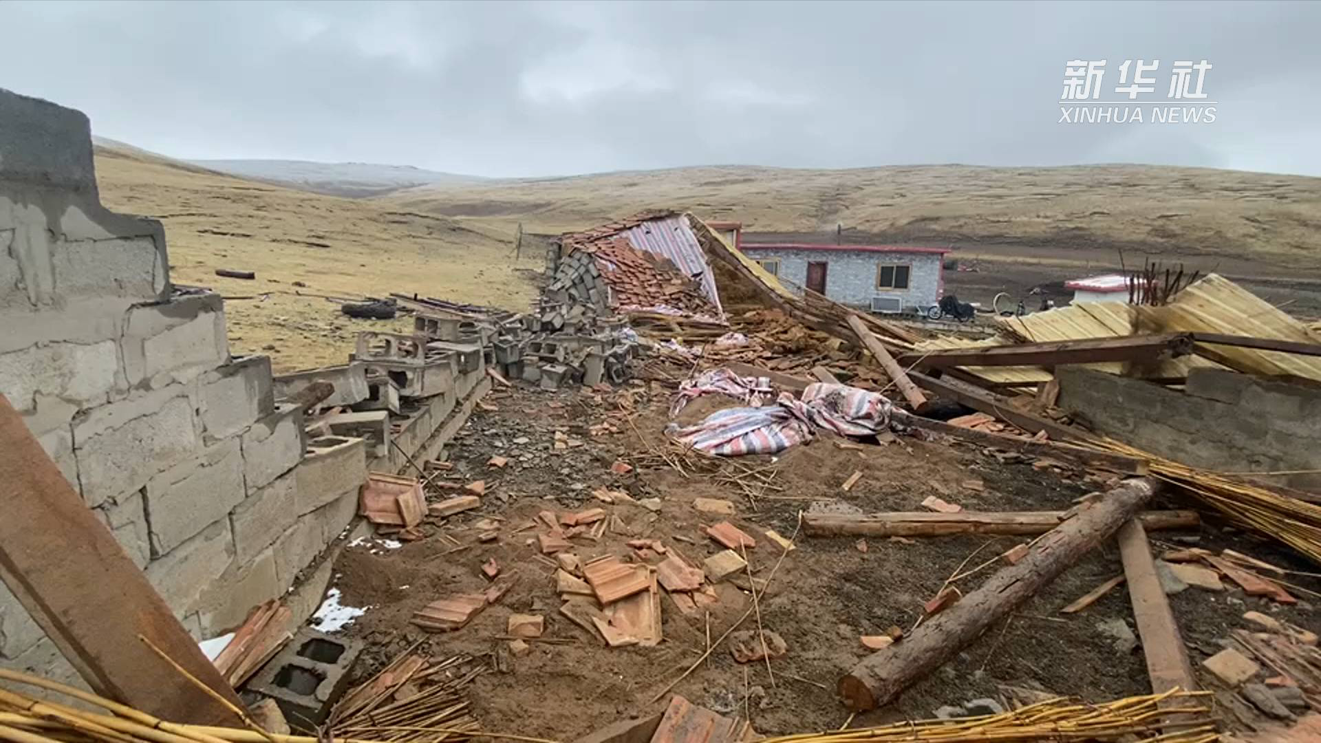 4级地震,震中位于玛多县黄河乡,距离玛多县城38公里,震中海拔高度4258