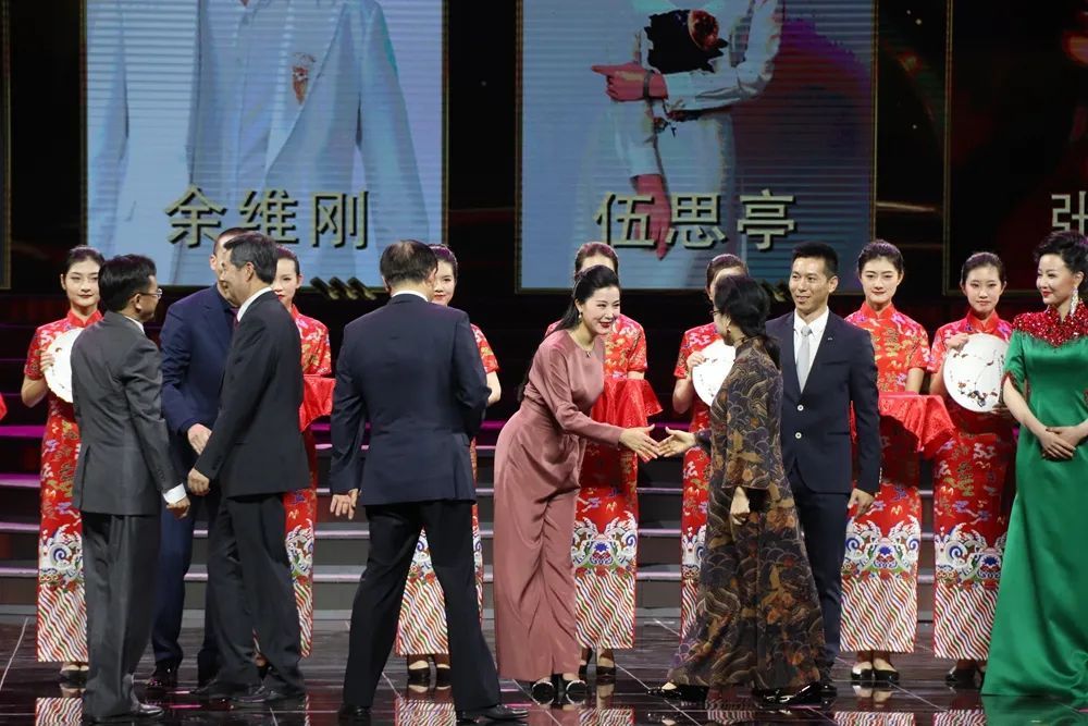 第30届中国戏剧梅花奖颁奖典礼举行 吴美莲摘得梅花奖|中国剧协|黄梅