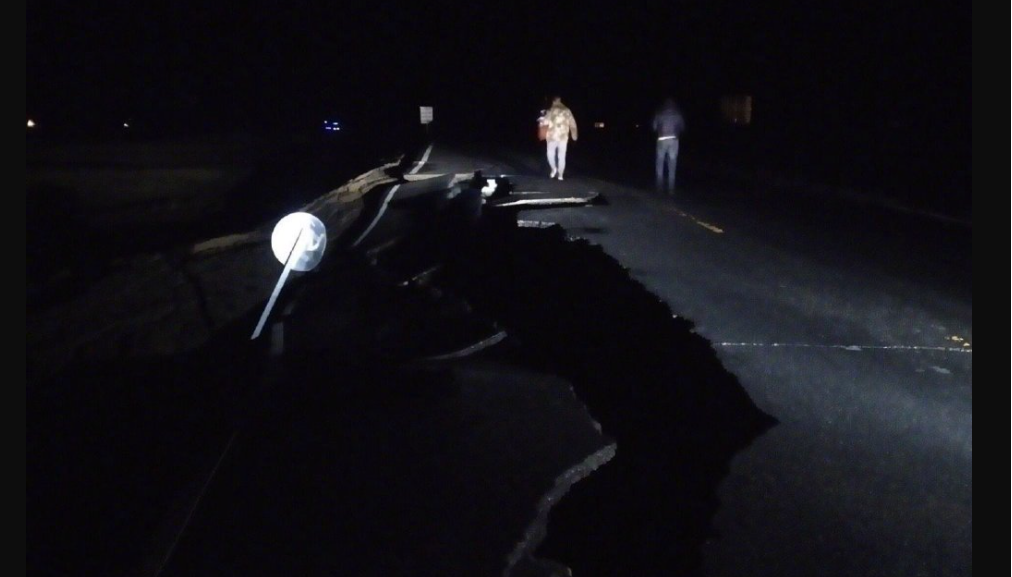 一家十几口刚逃出房就塌了！深夜突发地震：青海7.4级，云南6.4级！刚刚，陕西又发生地震休闲区蓝鸢梦想 - Www.slyday.coM